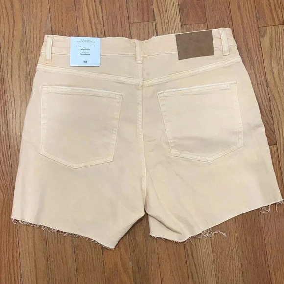 Women’s H&M High Rise Cut Off Shorts Size 14 NEW WITH TAGS Apricot - Picture 9 of 10
